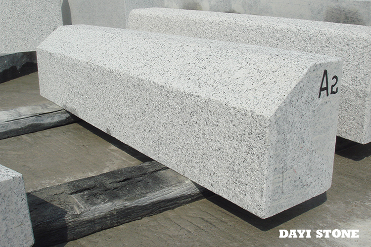 French Kerbstone A2 Top and front edge Bushhammered othes sawn 100x15x20cm - Dayi Stone